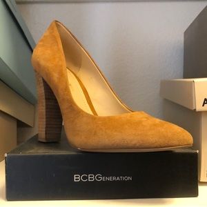 BCBGeneration Camel heels